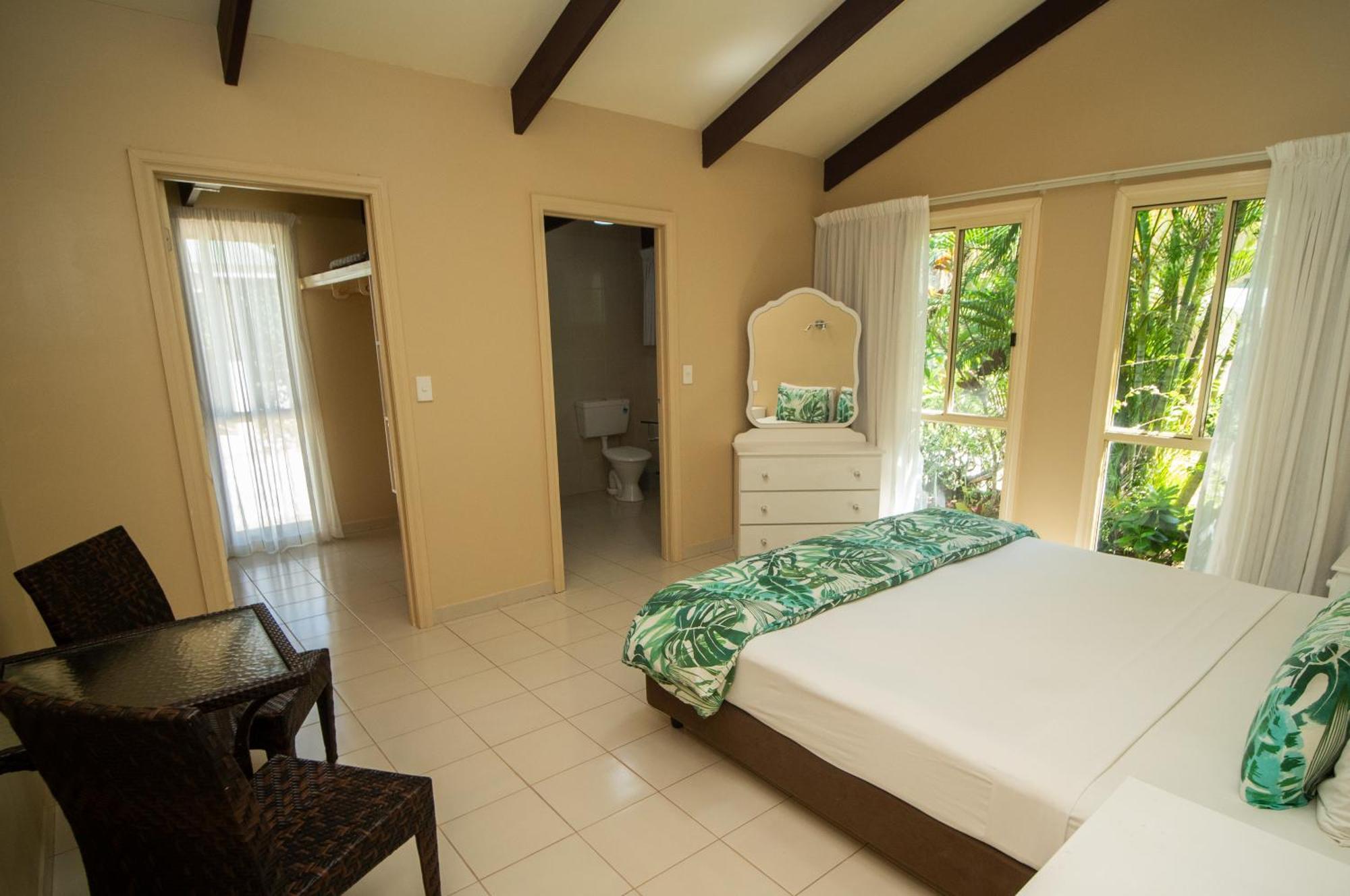 The Edgewater Resort & Spa Раратонга Экстерьер фото