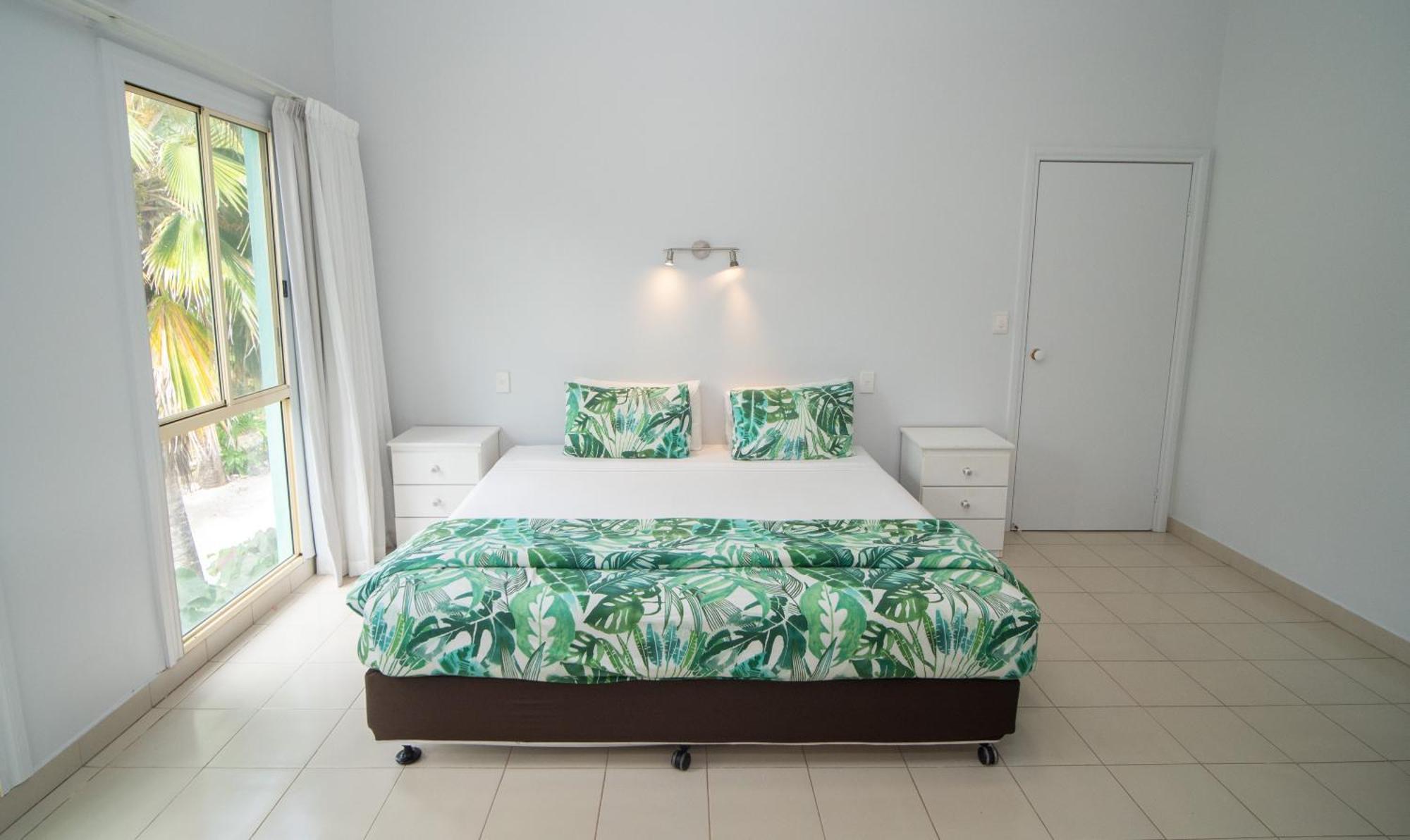 The Edgewater Resort & Spa Раратонга Экстерьер фото
